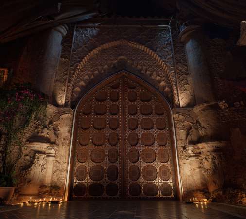 Unreal Engine 5 MegaLights Handy Horizontal Hintergrundbild